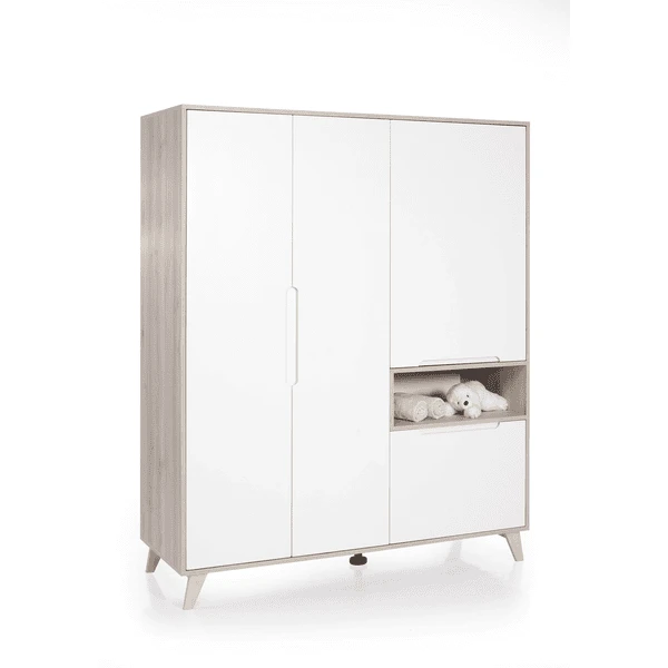 Geuther Kleiderschrank Mette 4-türig 1 Geuther Kleiderschrank Mette 4-türig